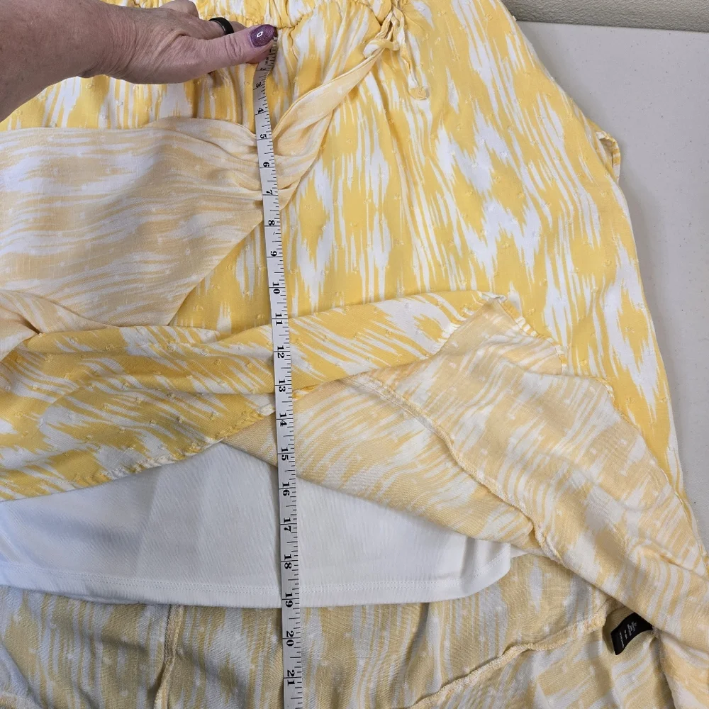 NWoT Torrid Yellow Faux Wrap Surplice Midi Dress Yellow White Size 1 (14/16) - Picture 9 of 16